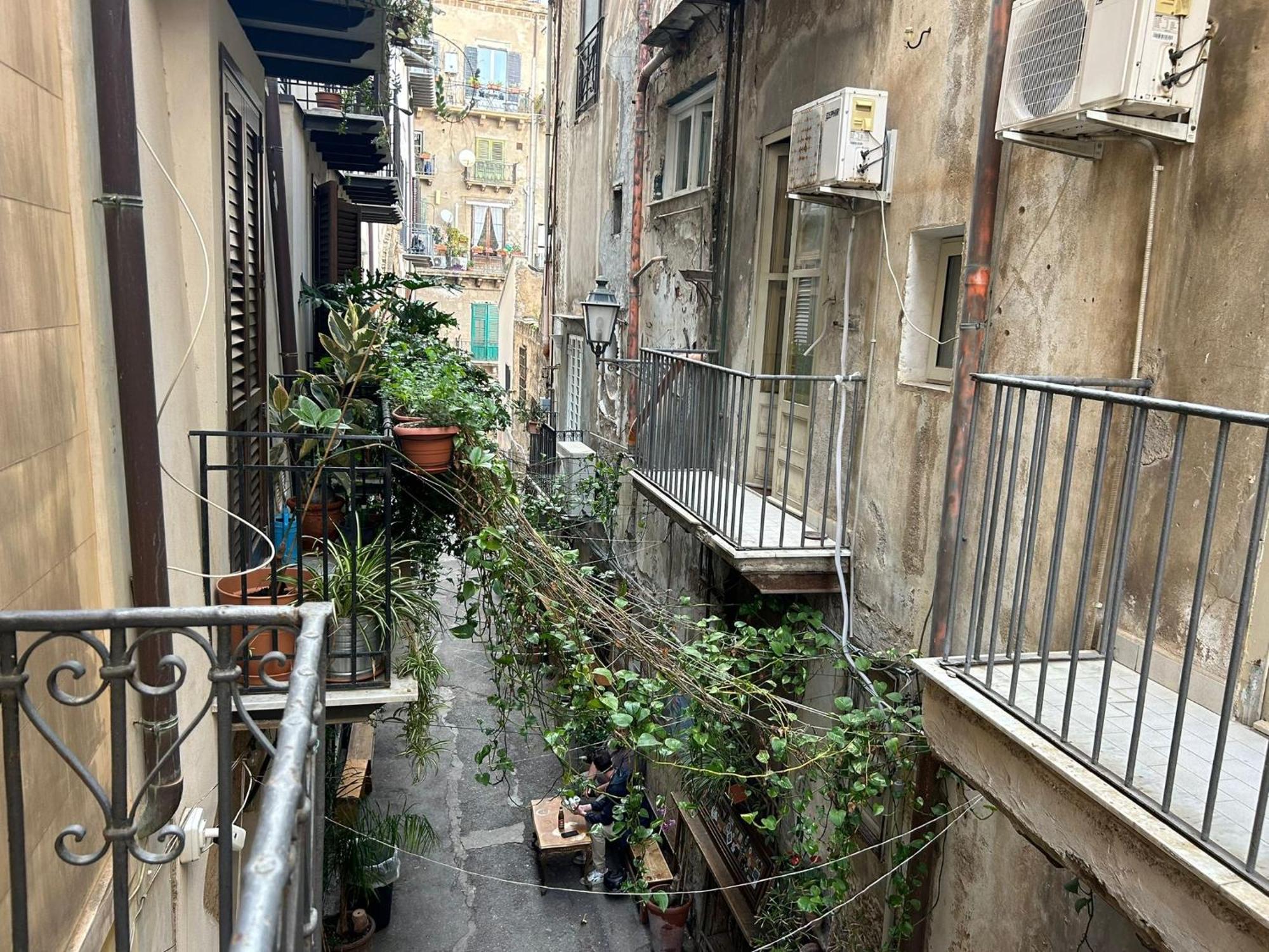 Triscele House - Corrieri Lägenhet Palermo Exteriör bild